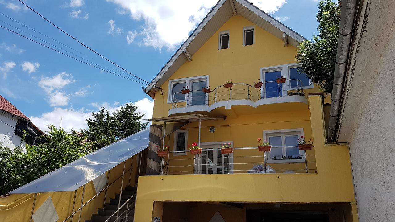 My Place - Cozy Rooms Sibiu Exteriör bild